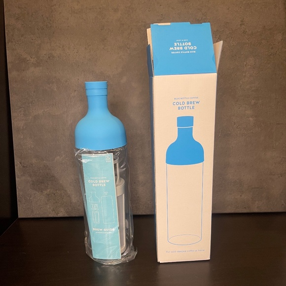 Blue Bottle Kitchen New With Box Blue Bottle Coffee Cold Brew Bottle Blue 255 Fl Oz Iced